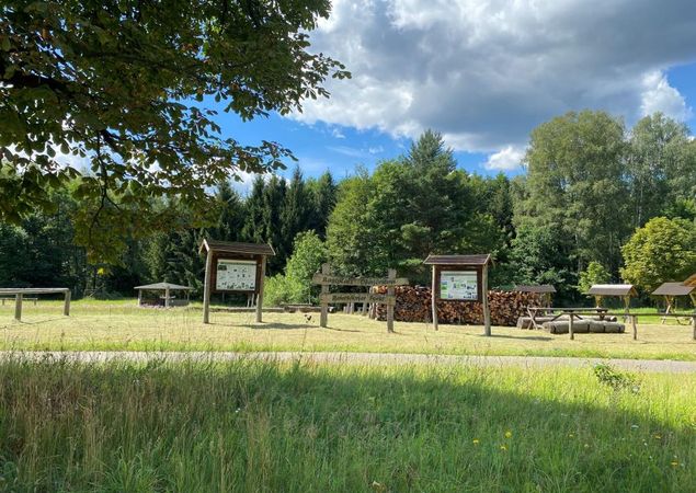 Rastplatz bei Reiersdorf, Foto: Alena Lampe, Lizenz: Amt Burg (Spreewald) Rastplatz bei Reiersdorf, Foto: Alena Lampe, Lizenz: Amt Burg (Spreewald)