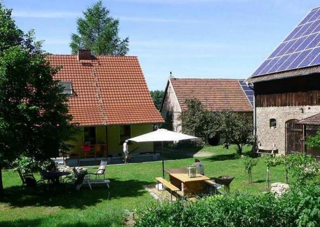 Ferienwohnung-Forsthaus-Innenhof, Foto: Rolf Birnstein, Lizenz: Rolf Birnstein