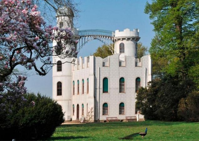 Schloss auf der Pfaueninsel, Foto: Michael Lüder, Lizenz: SPSG Schloss auf der Pfaueninsel, Foto: Michael Lüder, Lizenz: SPSG