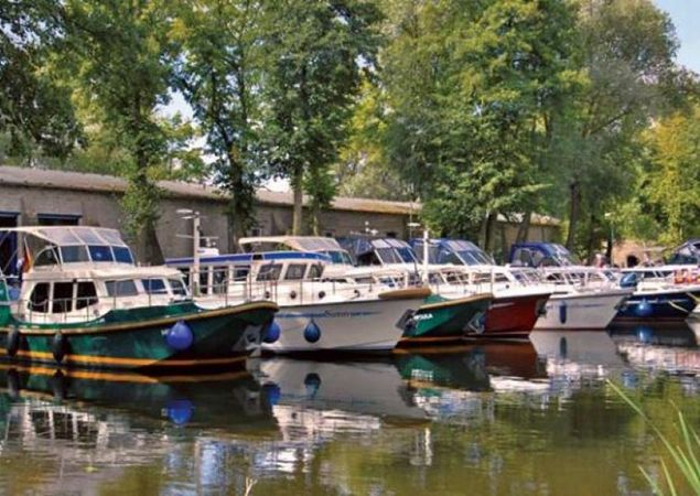 Charteryachten - auch ohne Füherschein Charteryachten - auch ohne Füherschein
