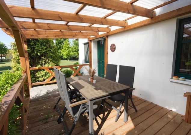 Ferienwohnung Kastanienhof - Terrasse, Foto: Martina Burghardt Ferienwohnung Kastanienhof - Terrasse, Foto: Martina Burghardt