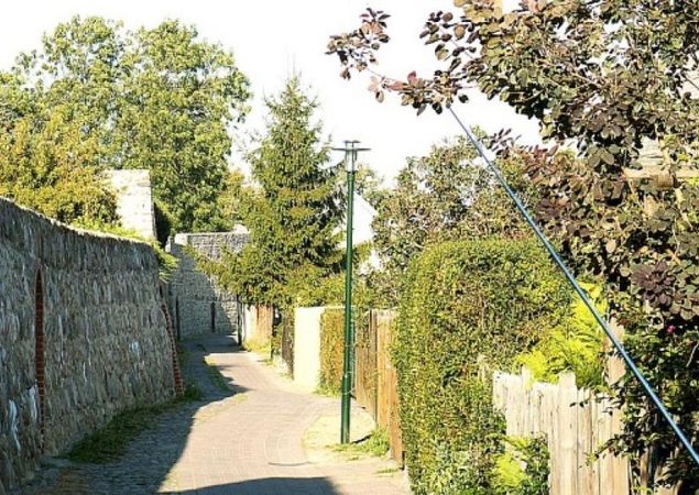 Gransee - Auf den Spuren von Königin Luise, auf dem Bild: die Stadtmauer