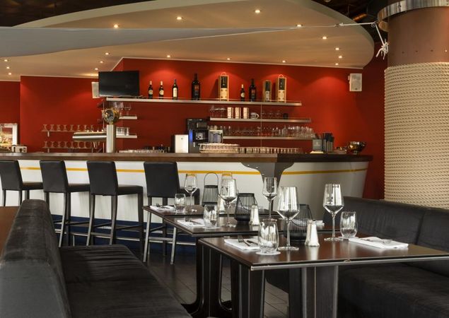 Bar, Foto: Precise Resort Hafendorf Rheinsberg