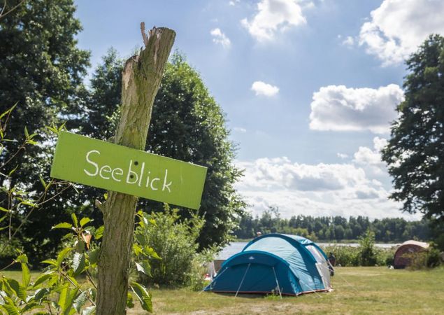 Campingplatz Am Großen Wentowsee, Wiese zum Zelten, Foto: Susanne Wernicke, Foto und Desing Zehdenick, Lizenz: Christiane Erdmann Campingplatz Am Großen Wentowsee, Wiese zum Zelten, Foto: Susanne Wernicke, Foto und Desing Zehdenick, Lizenz: Christiane Erdmann
