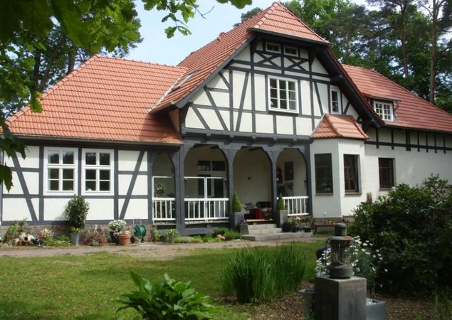 Landhaus Labes; Blick auf hintere Fassade , Foto: W. Schmolke, Lizenz: W. Schmolke Landhaus Labes; Blick auf hintere Fassade , Foto: W. Schmolke, Lizenz: W. Schmolke