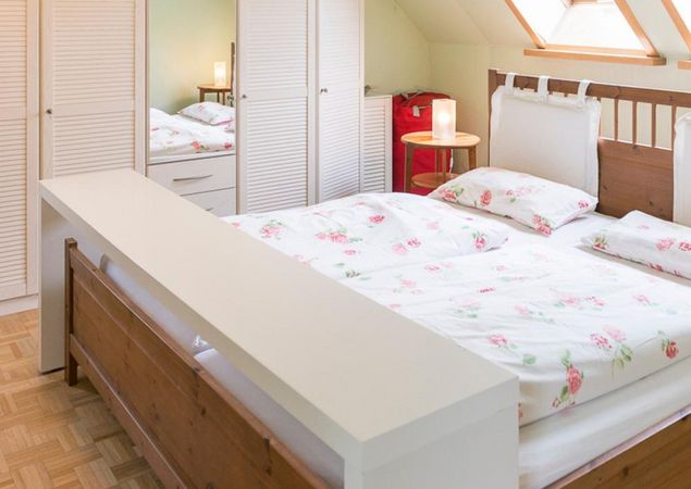 Schlafzimmer, Foto: Susanne Wernicke, Lizenz: Schweizer Kaminstübli - Ferienanlage Kappe