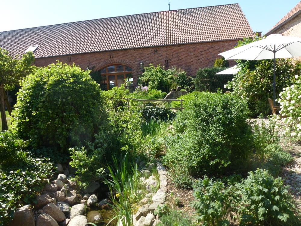 Begrünter Innenhof, Foto: Sabine Dietrich Begrünter Innenhof, Foto: Sabine Dietrich