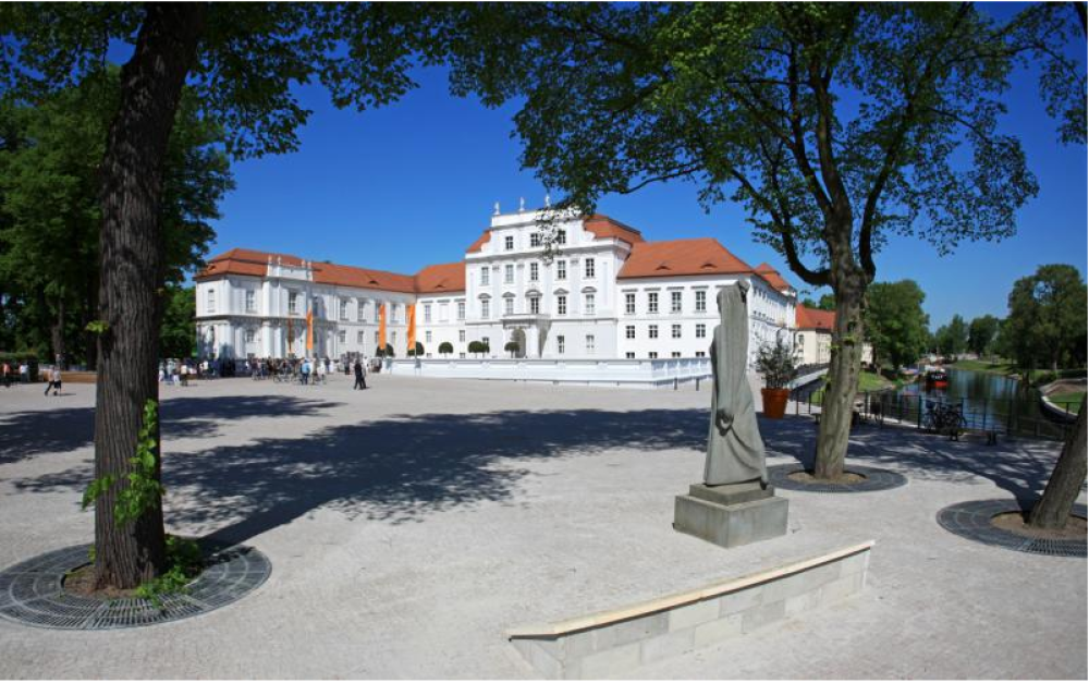 Schloss Oranienburg, Foto: Tourismusverband Ruppiner Seenland e.V., Lizenz: Tourismusverband Ruppiner Seenland e.V. Schloss Oranienburg, Foto: Tourismusverband Ruppiner Seenland e.V., Lizenz: Tourismusverband Ruppiner Seenland e.V.