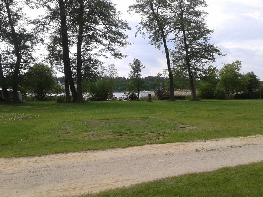 Campingplatz am Röblinsee - Campingwiese , Foto: Jörg Kietzmann, Lizenz: Jörg Kietzmann Campingplatz am Röblinsee - Campingwiese , Foto: Jörg Kietzmann, Lizenz: Jörg Kietzmann