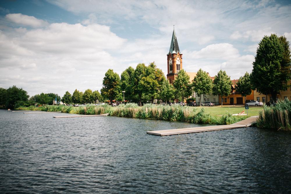Kirche Maria Meeresstern Werder (Havel), Foto: Steven Ritzer, Lizenz: Tourismusverband Havelland e.V. Kirche Maria Meeresstern Werder (Havel), Foto: Steven Ritzer, Lizenz: Tourismusverband Havelland e.V.