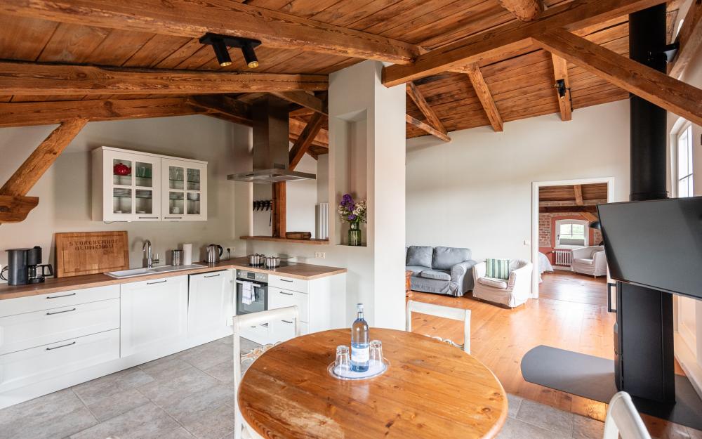 Storchenhof Blumenow - Ferienwohnung Storchennest Wohnküche, Foto: Bryan Reinhard, Lizenz: Storchenhof Blumenow GbR Storchenhof Blumenow - Ferienwohnung Storchennest Wohnküche, Foto: Bryan Reinhard, Lizenz: Storchenhof Blumenow GbR