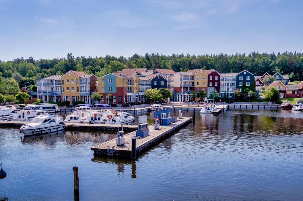 Steganlage am Sunday Resort Marina Wolfsbruch